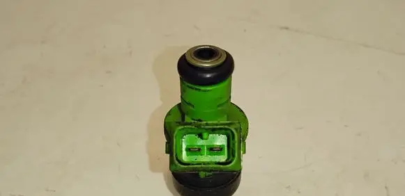 Audi A6 S6 C5 4B Fuel injector 078133551BB