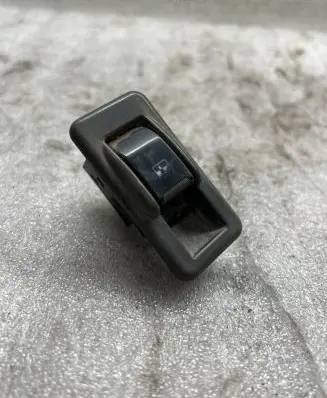 Mitsubishi Pajero Electric window control switch