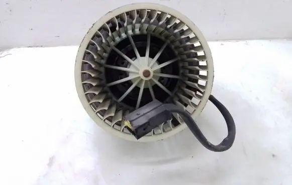 Audi 80 90 S2 B4 Heater fan/blower 893819021