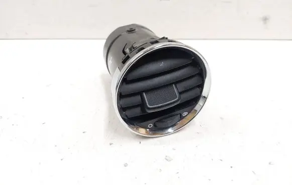 Peugeot 308 Dash center air vent grill 9658515377 305038