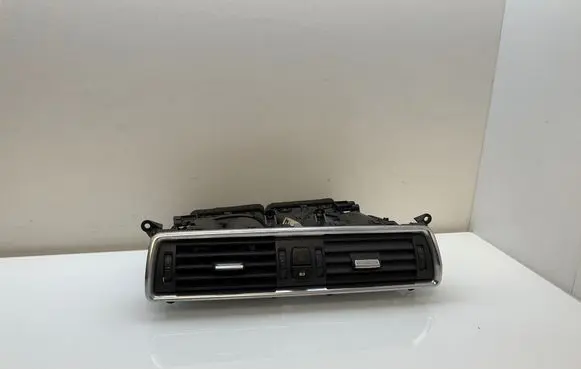 BMW 5 GT F07 Dash center air vent grill 9142590 9251007