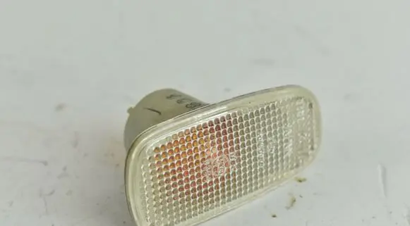 Toyota Hilux (AN10, AN20, AN30) Front fender indicator light A045053