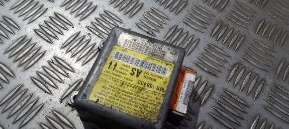 Mitsubishi Carisma Airbag control unit/module MR158433 0285001127