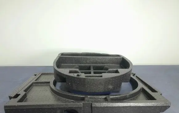 Trunk/boot lower side trim panel