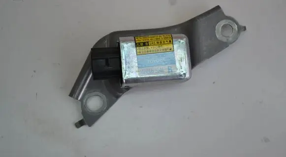 Lexus RX 330 - 350 - 400H Airbag deployment crash/impact sensor 8983348020