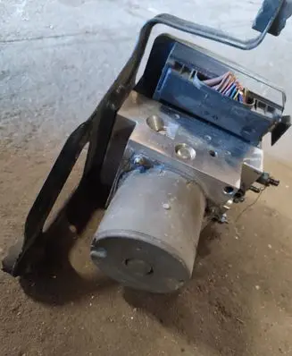 BMW X5 E70 ABS Pump 6798284