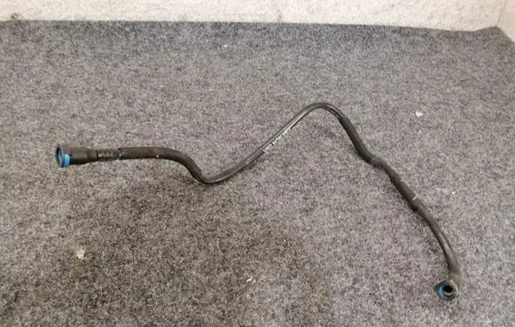 Land Rover Discovery 5 Fuel line pipe HPLA9P923C