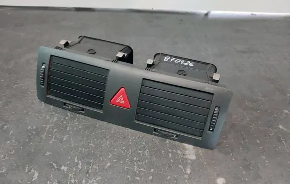 Skoda Fabia Mk1 (6Y) Dash center air vent grill 6Y0820951