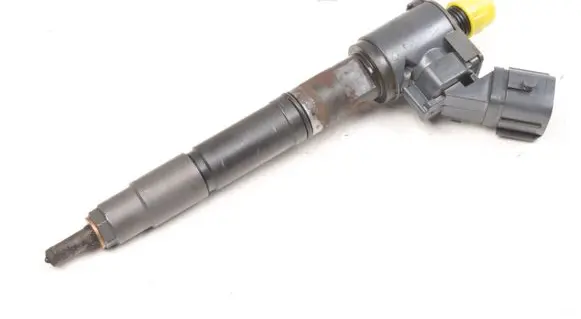 Volvo V40 Fuel injector 31336878