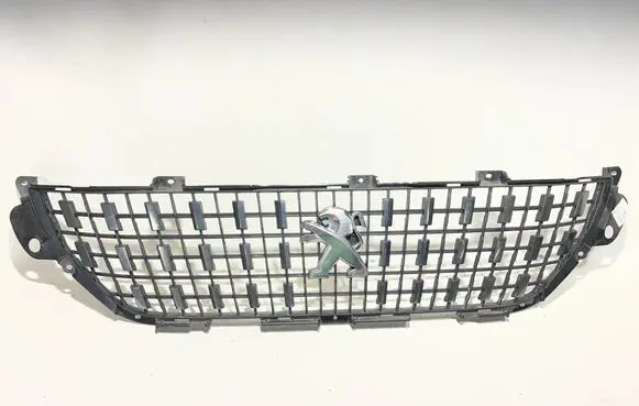 Peugeot 2008 I Front bumper upper radiator grill 9815372877