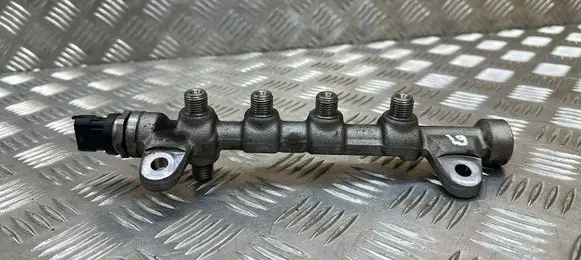 Opel Zafira C Fuel main line pipe 55576177 0445214221
