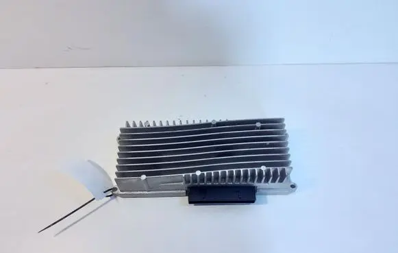 Audi A5 8T 8F Sound amplifier 8R0035223F