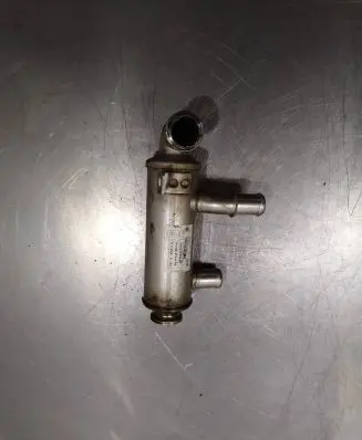 Ford Focus EGR valve cooler 3M5Q9F464BC 5112009 VP1U3H9P445BB
