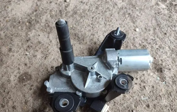 Renault Scenic III - Grand scenic III Rear window wiper motor 0390201856