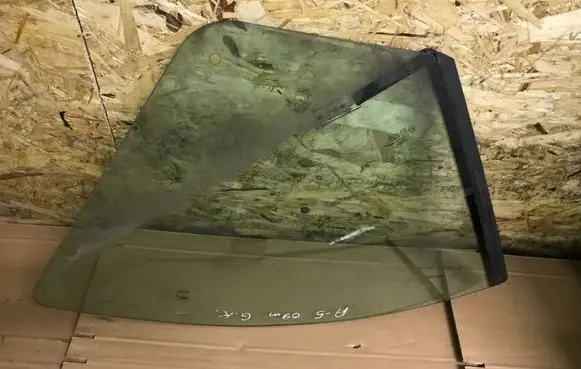 Audi A5 8T 8F Rear vent window glass 43R000828H0845299