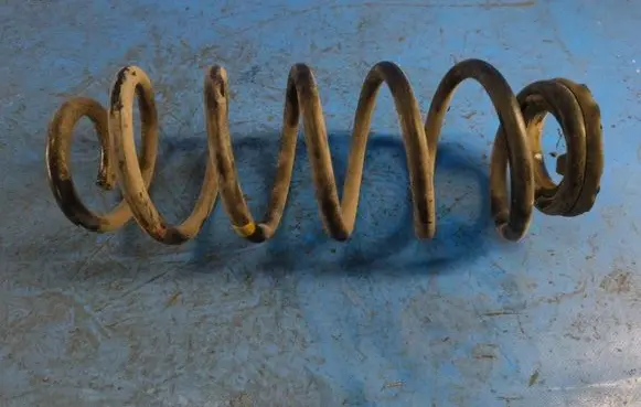 Toyota Prius (XW30) Rear coil spring 4823147140