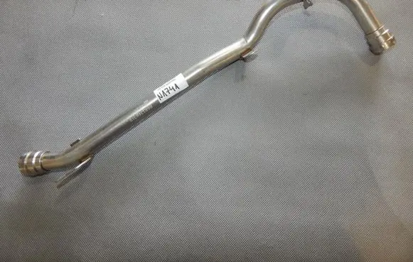 Audi Q7 4M Engine coolant pipe/hose 06E131831S