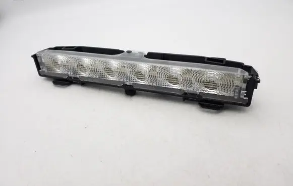 Volkswagen Jetta VI Third/center stoplight 6RU945087A