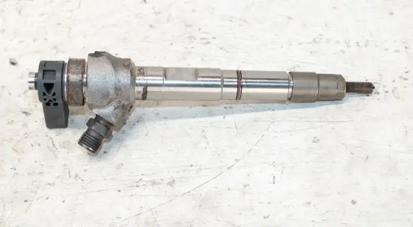 Audi A6 S6 C7 4G Fuel injector 04L130277AE 0445110471