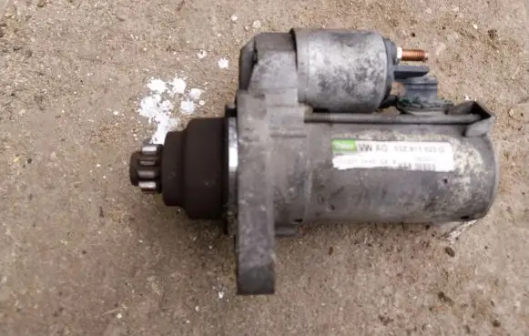 Volkswagen PASSAT B6 Starter motor 02Z911023G