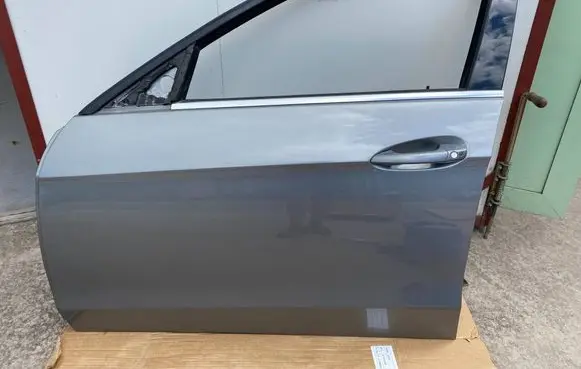 Mercedes-Benz E W212 Front door