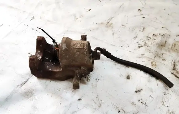Toyota RAV 4 (XA30) Rear brake caliper advics38
