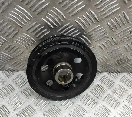Mercedes-Benz CLA C117 X117 W117 Crankshaft pulley A2700300503