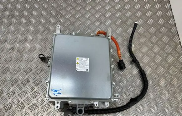 Mitsubishi Eclipse Cross Battery charger (optional) W005T70274