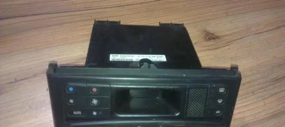 Renault Laguna I Climate control unit 7700822861a 9140010047