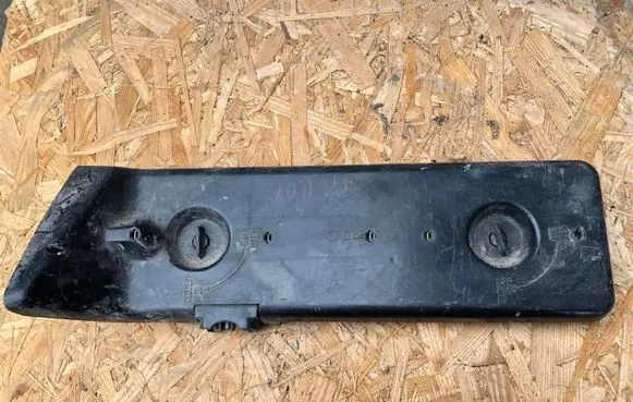 Mercedes-Benz 190 W201 Tail light bulb cover holder