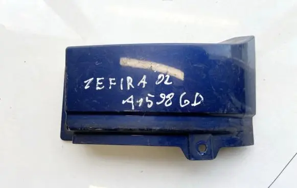 Opel Zafira A Rear/tail light trim molding 90580804