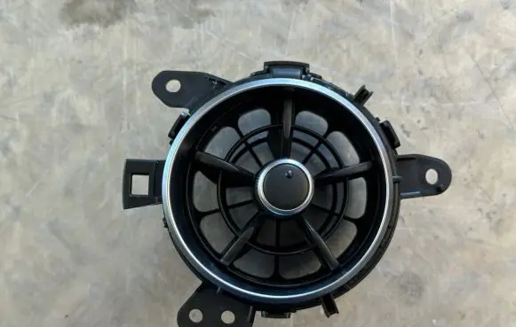 Toyota Auris E180 Dashboard side air vent grill/cover trim 5556862280