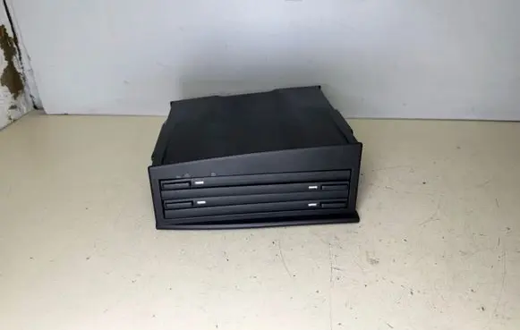 BMW 7 E65 E66 CD/DVD changer 51167017806X 51167017806 7017806X