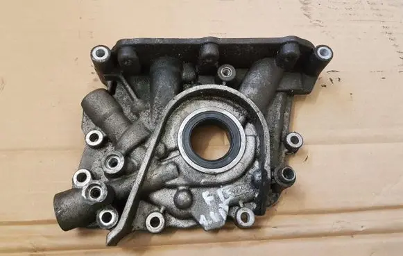 Ford Focus Oil pump 