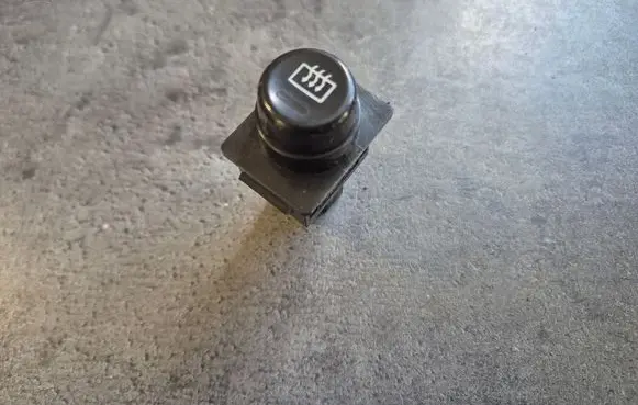 Windscreen/window heater switch