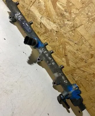 Hyundai Trajet Fuel main line pipe 0445214075