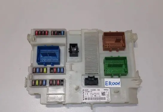 Volvo XC70 Fuse module 31314867 31314867AA