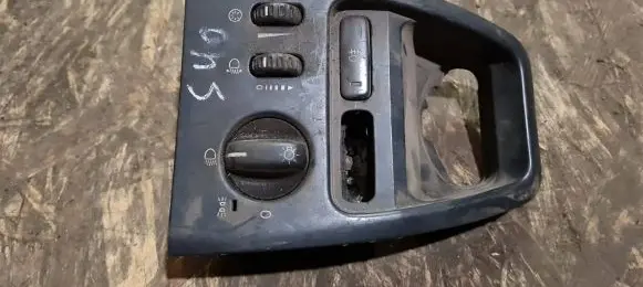 Volvo XC90 Light switch 30739304
