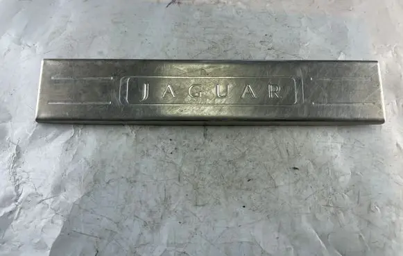 Jaguar XJ X351 Front sill trim cover AW931320 AW931320AE 156052151A