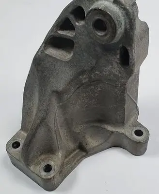 Opel Vectra C Engine mounting bracket A6422235204