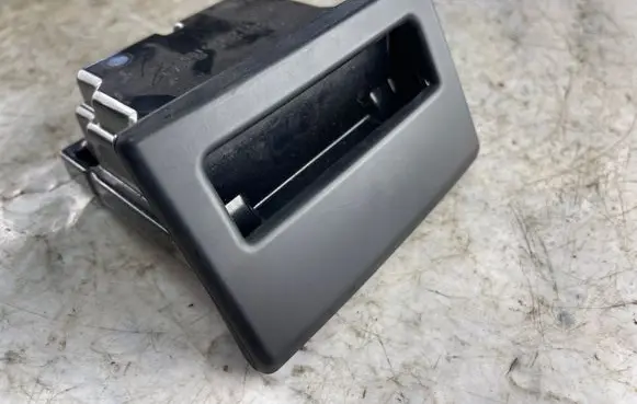 Toyota Land Cruiser (J120) Car ashtray 1a411013g