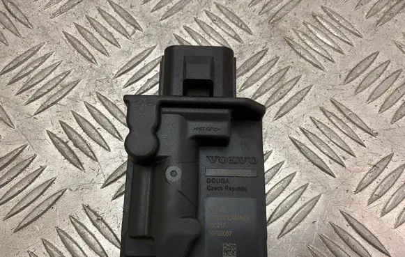 Volvo XC90 Fuel injection pump control unit/module 31478565