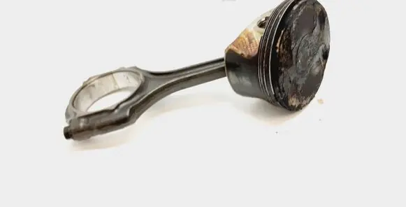 Dodge Challenger Piston with connecting rod