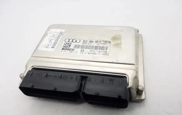 Audi A4 S4 B6 8E 8H Engine control unit/module ECU 8E0909557S 0261208691