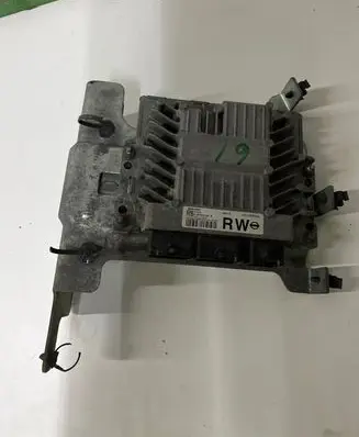 Nissan Qashqai Engine control unit/module S180033108A