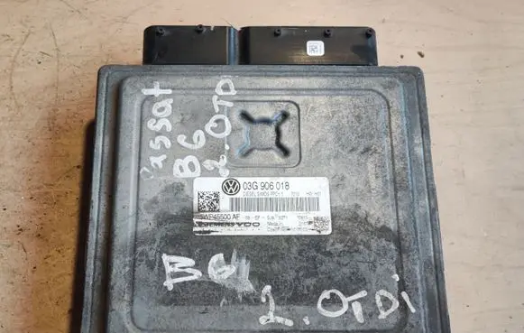 Volkswagen PASSAT B6 Engine control unit/module 03G906018 5WP45500AF