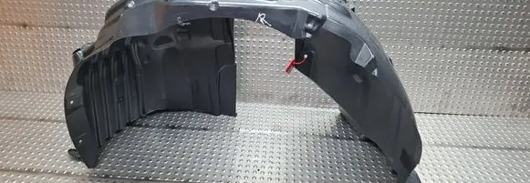 Front wheel arch liner splash guards