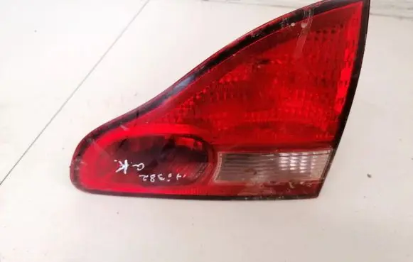 Toyota Avensis Verso Tailgate rear/tail lights