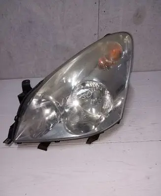 Toyota Corolla Verso AR10 Headlight/headlamp