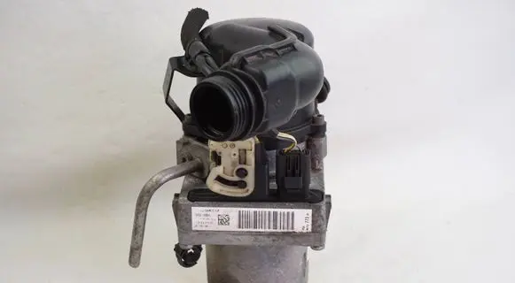 Peugeot 508 Power steering pump 9675277380